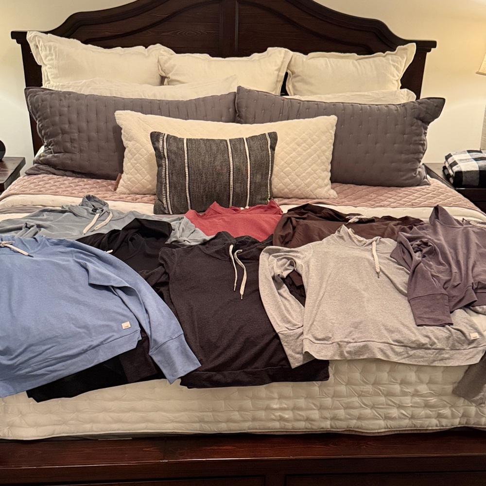 Vuori Halo Essential Hoodie Lot Of 10